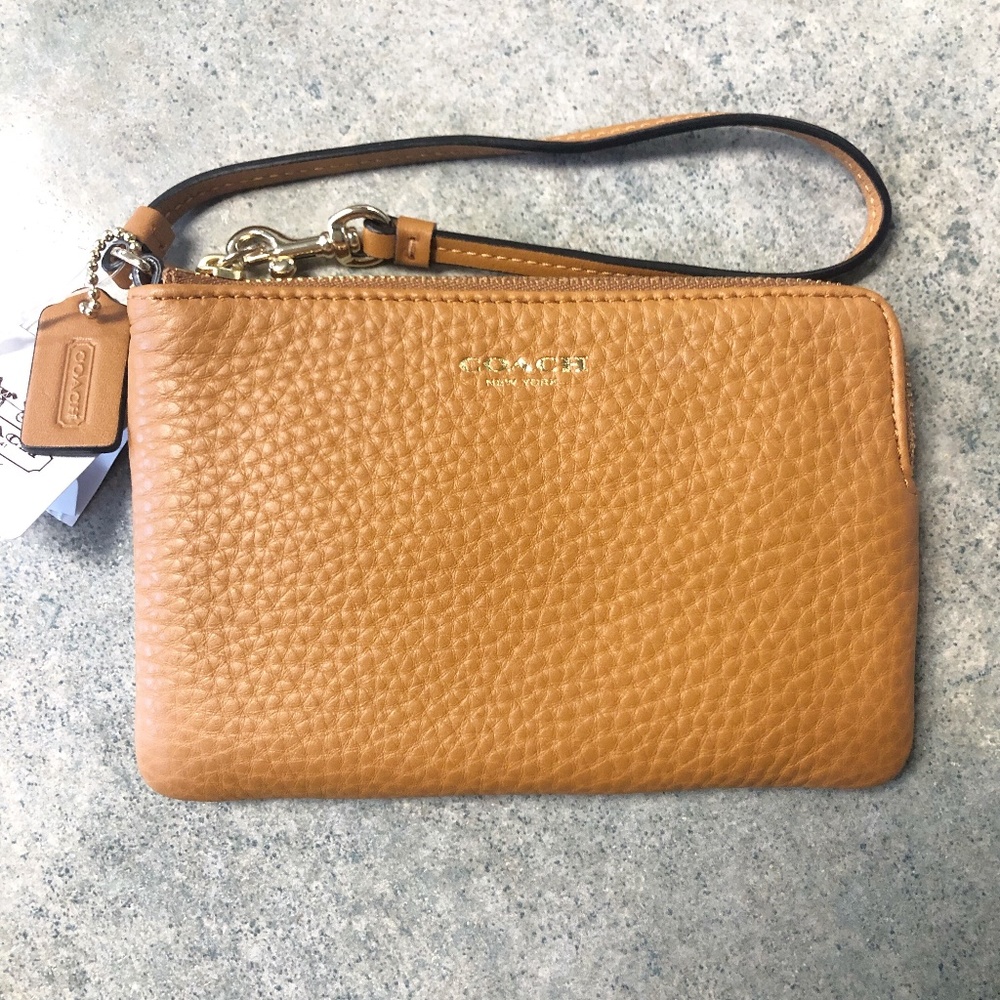 51622 Bleecker Small BURNT CAMEL LEATHER WRISTLET